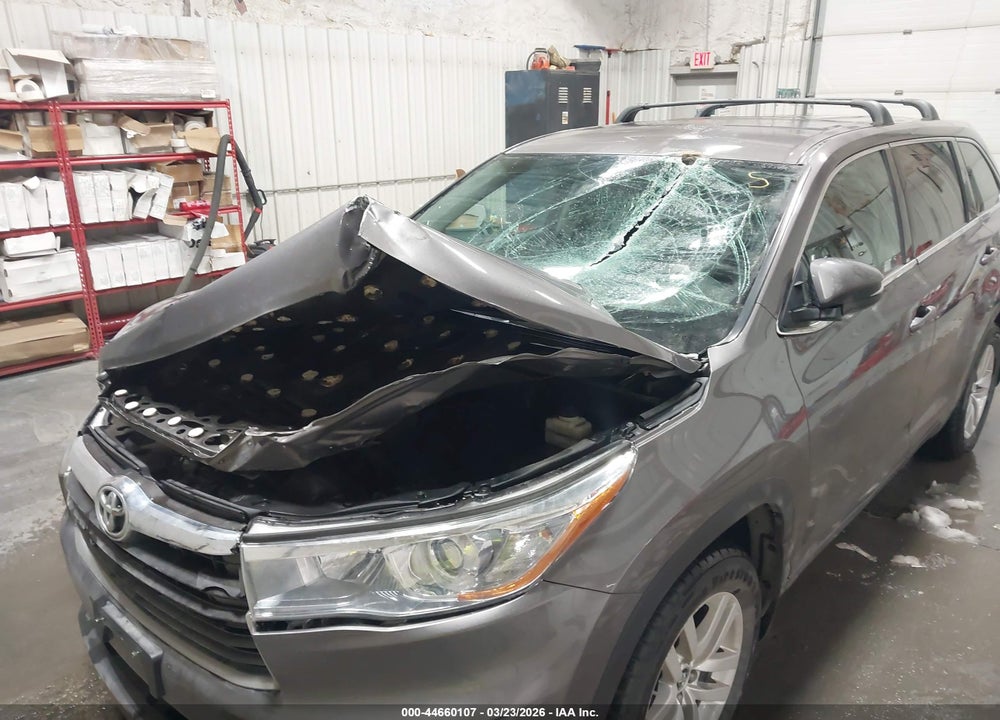 2016 TOYOTA HIGHLANDER LE V6 VIN: 5TDBKRFH9GS258674