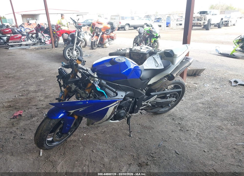 2011 YAMAHA YZFR1 VIN: JYARN23E4BA009420