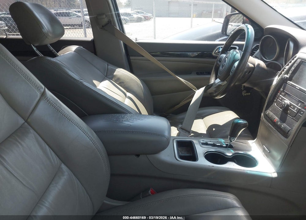 2011 JEEP GRAND CHEROKEE LAREDO VIN: 1J4RS4GG2BC627208