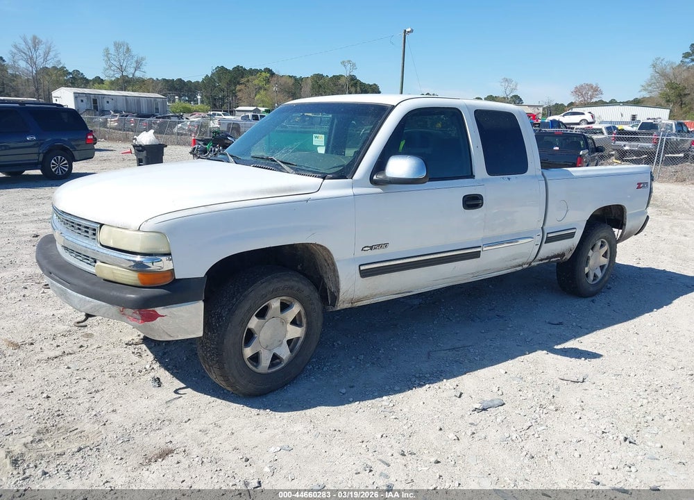 2002 CHEVROLET SILVERADO 1500 LS VIN: 2GCEK19T521348998
