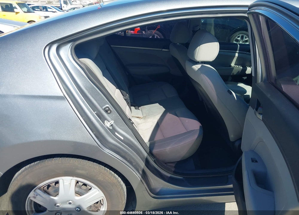 2017 HYUNDAI ELANTRA SE VIN: KMHD74LF8HU087506