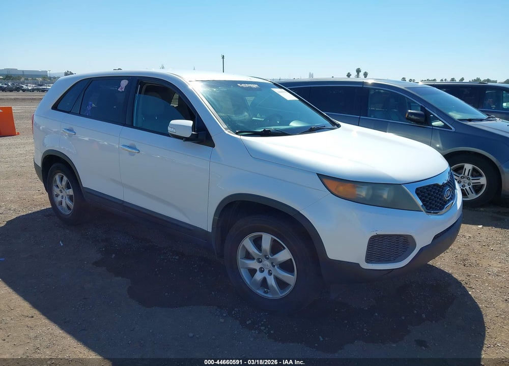 2011 KIA SORENTO LX VIN: 5XYKT3A12BG089365