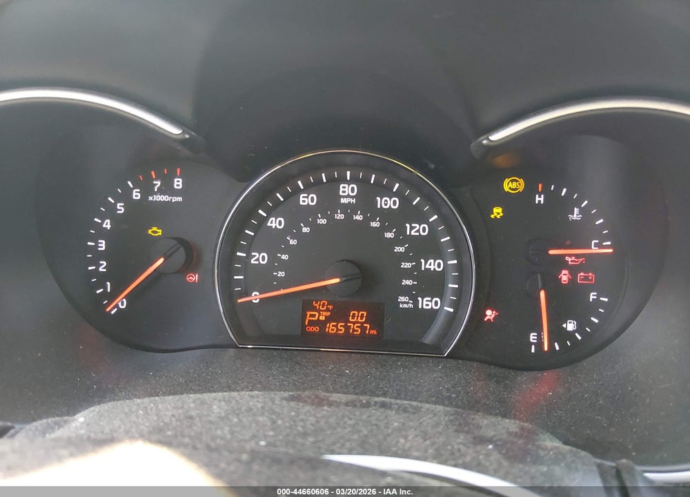 2014 KIA SORENTO LX V6 VIN: 5XYKT4A71EG460501
