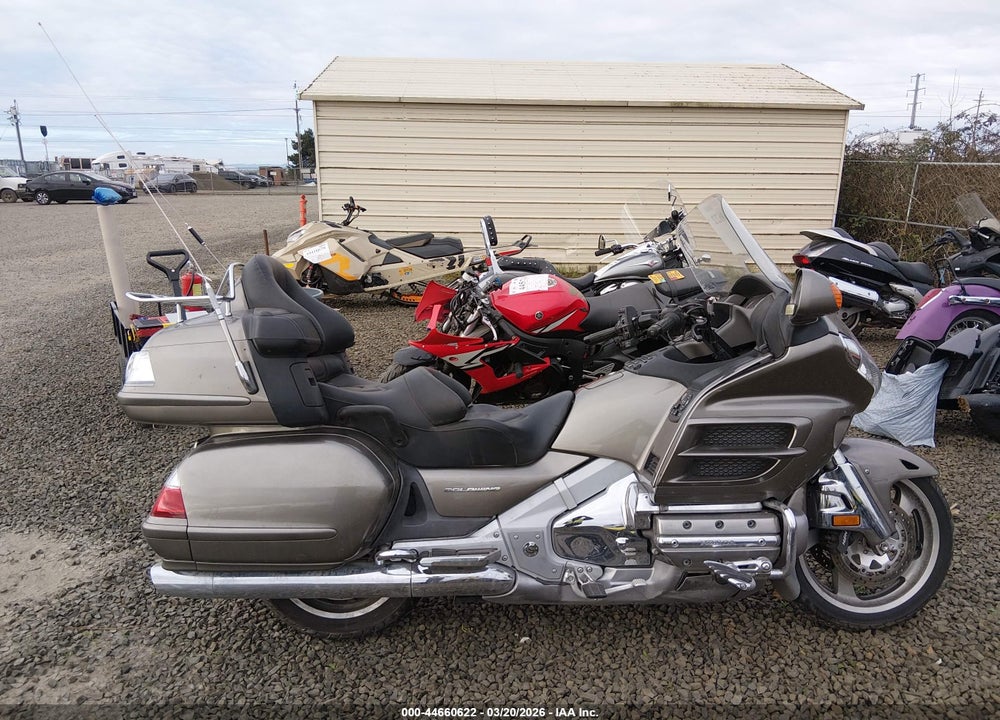2006 HONDA GL1800 VIN: 1HFSC47HX6A502249