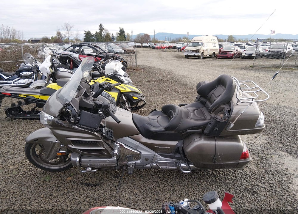 2006 HONDA GL1800 VIN: 1HFSC47HX6A502249