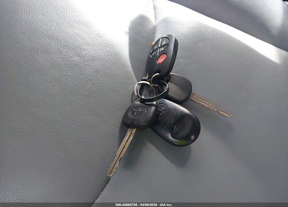 2008 TOYOTA SIENNA LE VIN: 5TDZK23C38S137056