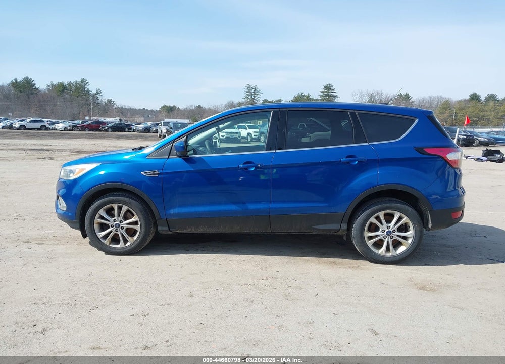 2017 FORD ESCAPE SE VIN: 1FMCU9GD3HUC40822