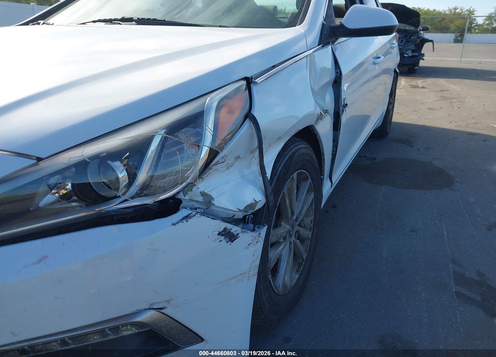 2015 HYUNDAI SONATA SE VIN: 5NPE24AF3FH075071