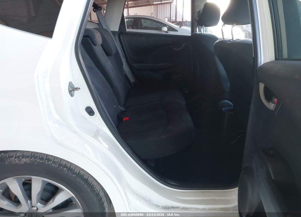 2013 HONDA FIT SPORT VIN: JHMGE8H5XDC065911