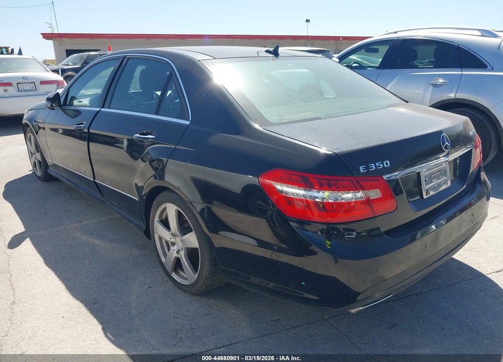 2010 MERCEDES-BENZ E 350 4MATIC VIN: WDDHF8HB9AA111217