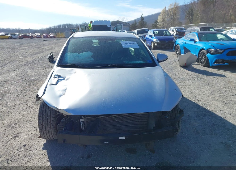 2017 HYUNDAI ELANTRA LIMITED VIN: KMHD84LF7HU269386