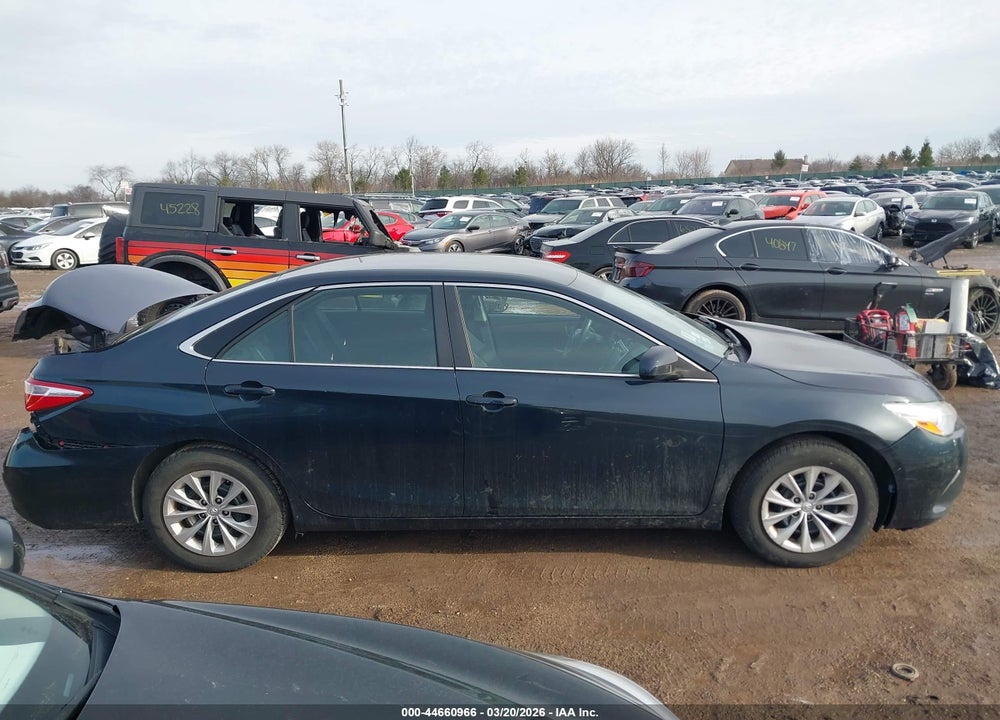 2017 TOYOTA CAMRY LE VIN: 4T1BF1FK5HU692083