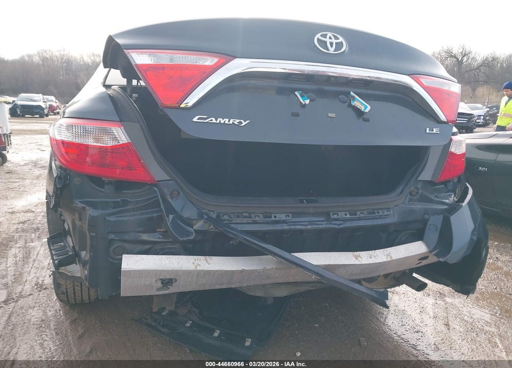 2017 TOYOTA CAMRY LE VIN: 4T1BF1FK5HU692083
