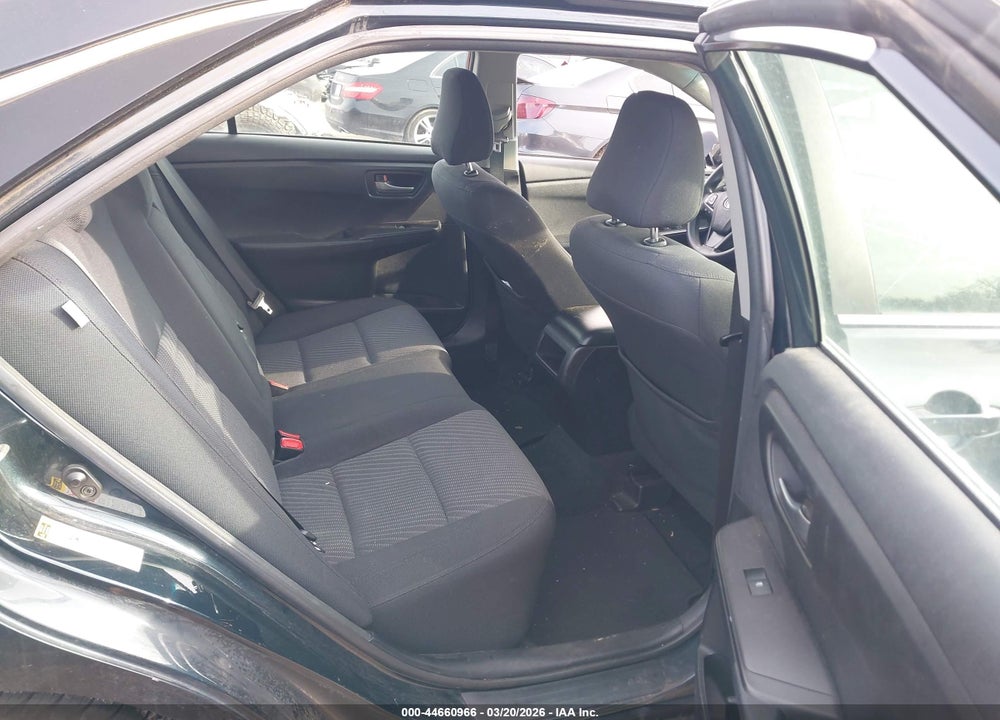 2017 TOYOTA CAMRY LE VIN: 4T1BF1FK5HU692083