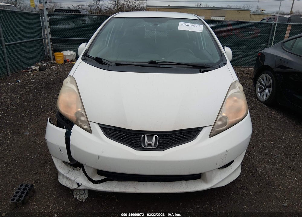 2011 HONDA FIT SPORT VIN: JHMGE8H58BC010791