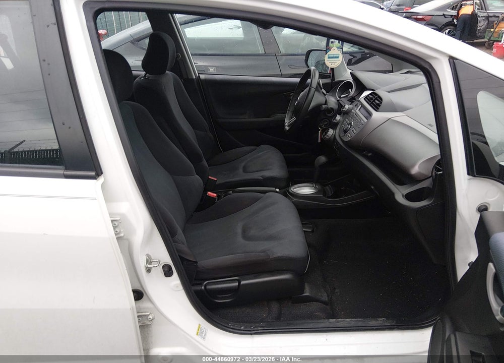 2011 HONDA FIT SPORT VIN: JHMGE8H58BC010791