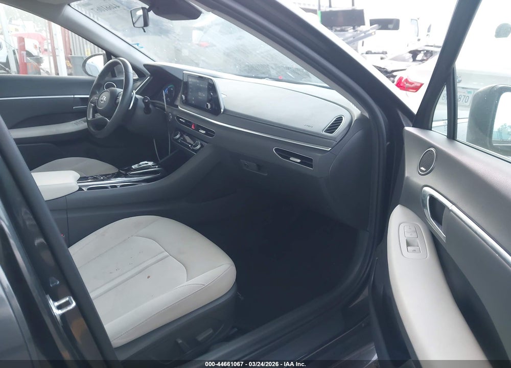 2020 HYUNDAI SONATA HYBRID SEL VIN: KMHL34JJ1LA011537