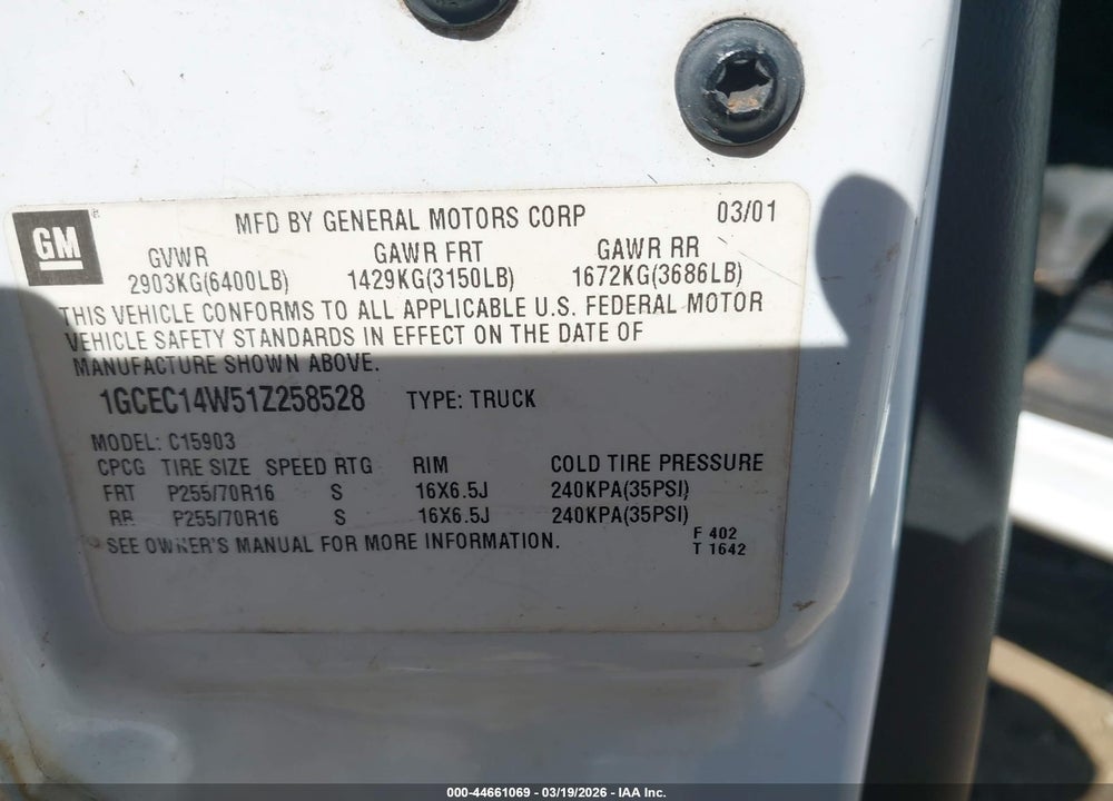 2001 CHEVROLET SILVERADO 1500 VIN: 1GCEC14W51Z258528