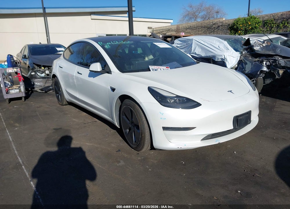 2021 TESLA MODEL 3 STANDARD RANGE PLUS REAR-WHEEL DRIVE VIN: 5YJ3E1EAXMF941372