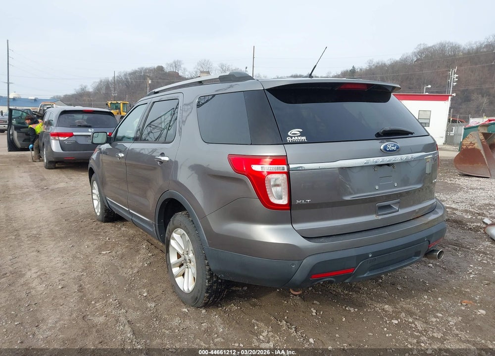 2011 FORD EXPLORER XLT VIN: 1FMHK8D82BGA10224