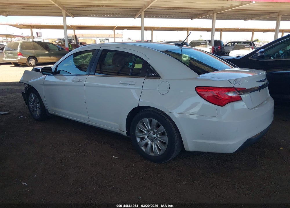 2011 CHRYSLER 200 LX VIN: 1C3BC4FB7BN618782