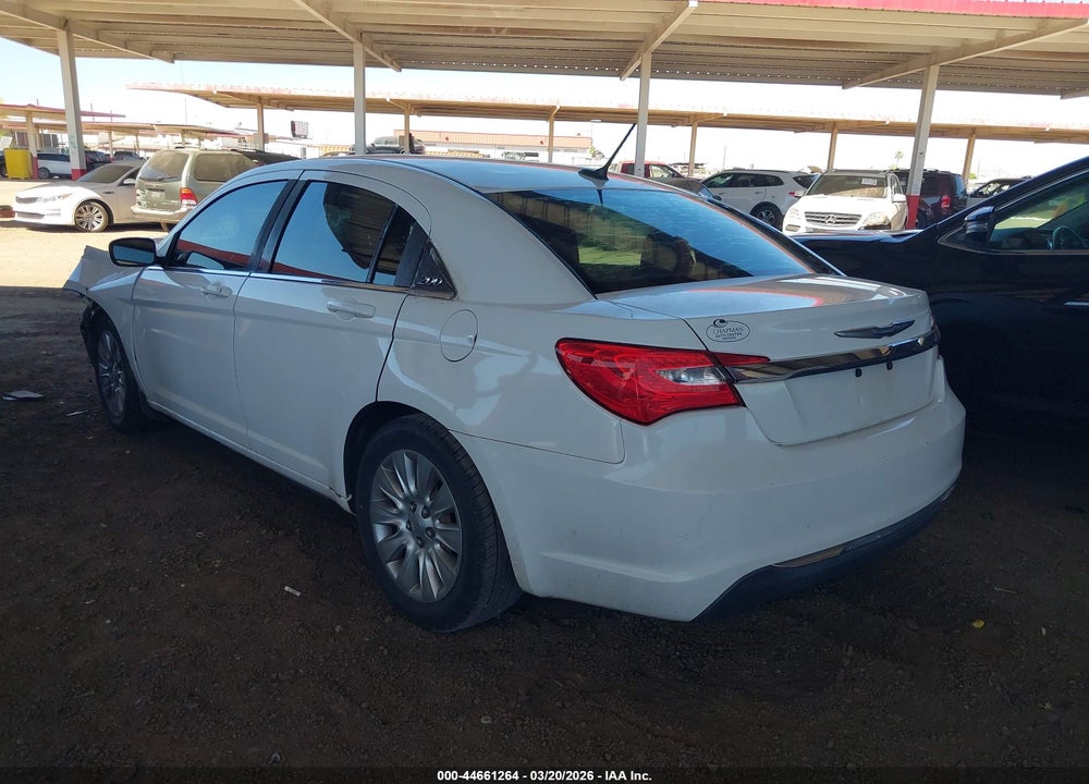 2011 CHRYSLER 200 LX VIN: 1C3BC4FB7BN618782