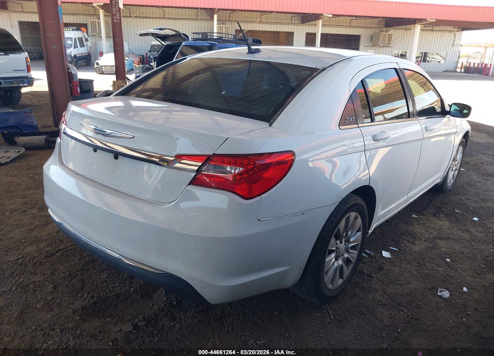 2011 CHRYSLER 200 LX VIN: 1C3BC4FB7BN618782