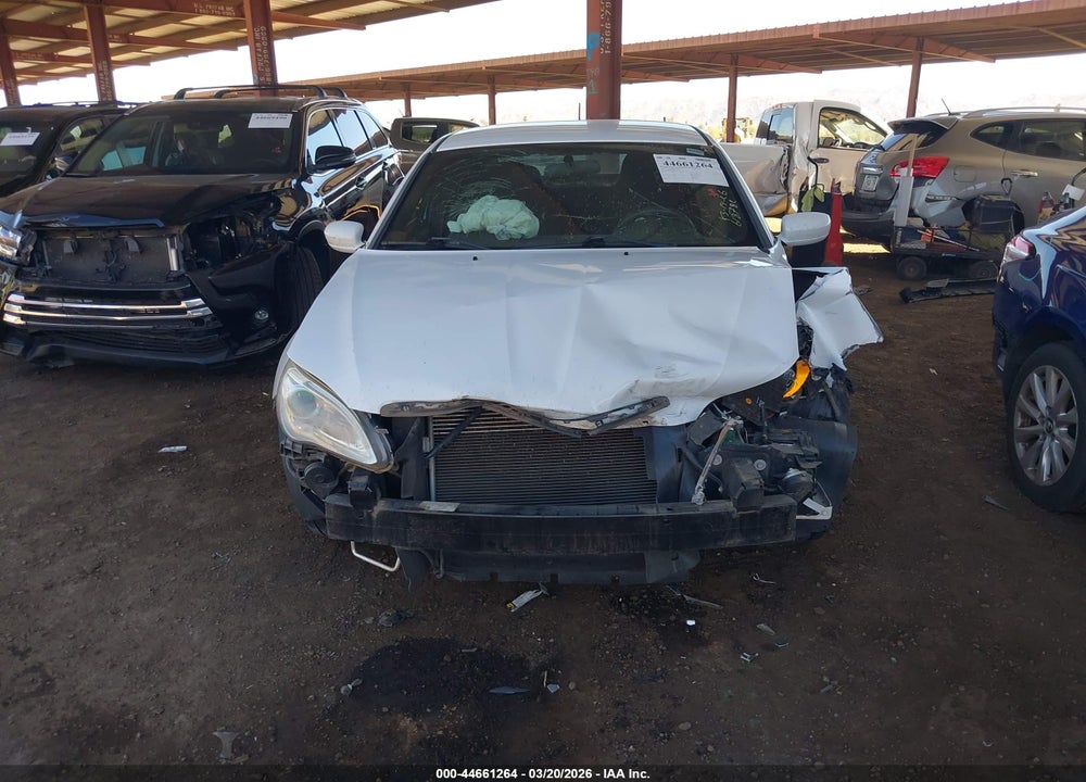 2011 CHRYSLER 200 LX VIN: 1C3BC4FB7BN618782