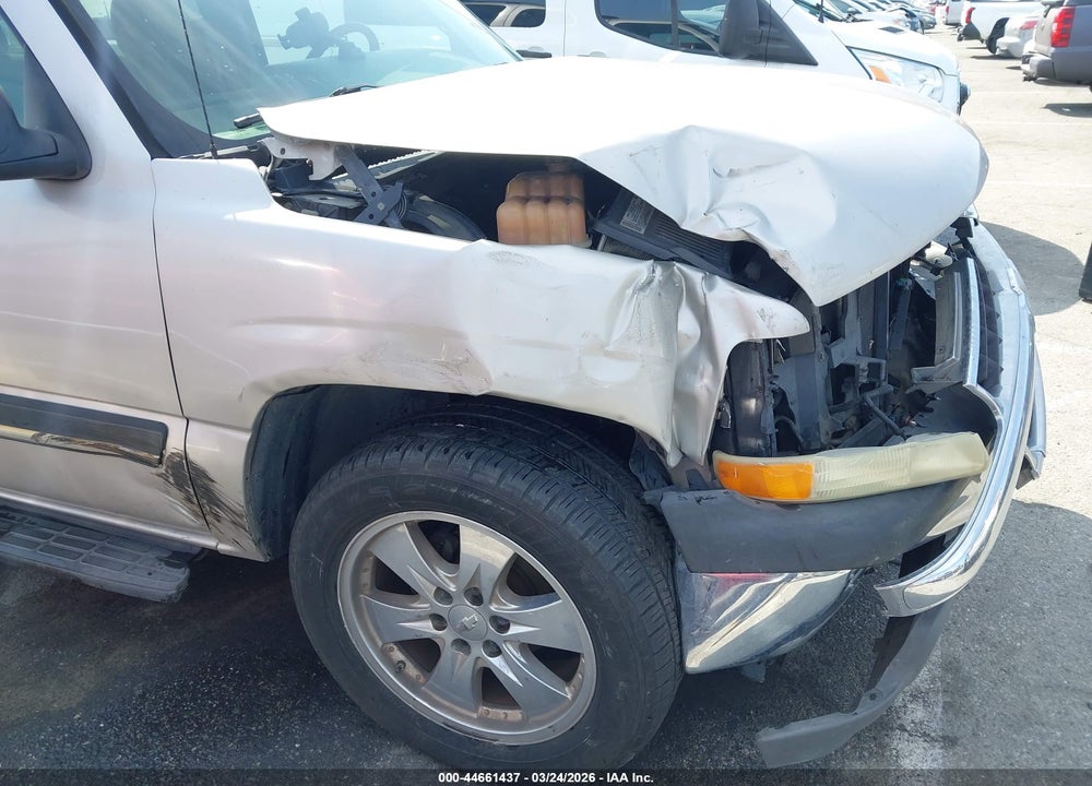 2005 CHEVROLET TAHOE LS VIN: 1GNEC13V05R174297