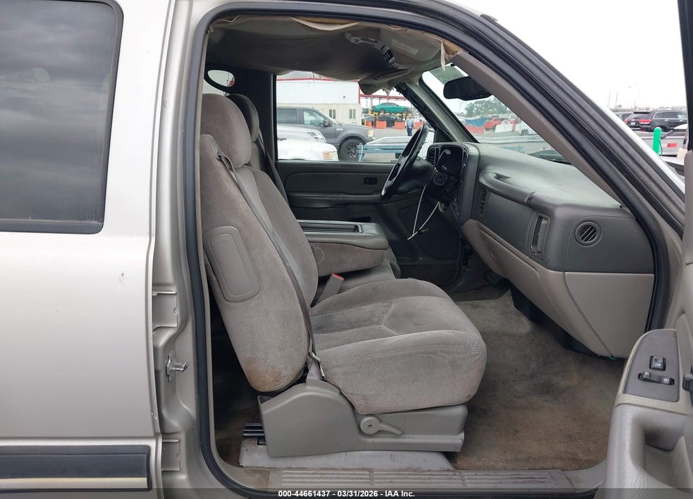 2005 CHEVROLET TAHOE LS VIN: 1GNEC13V05R174297