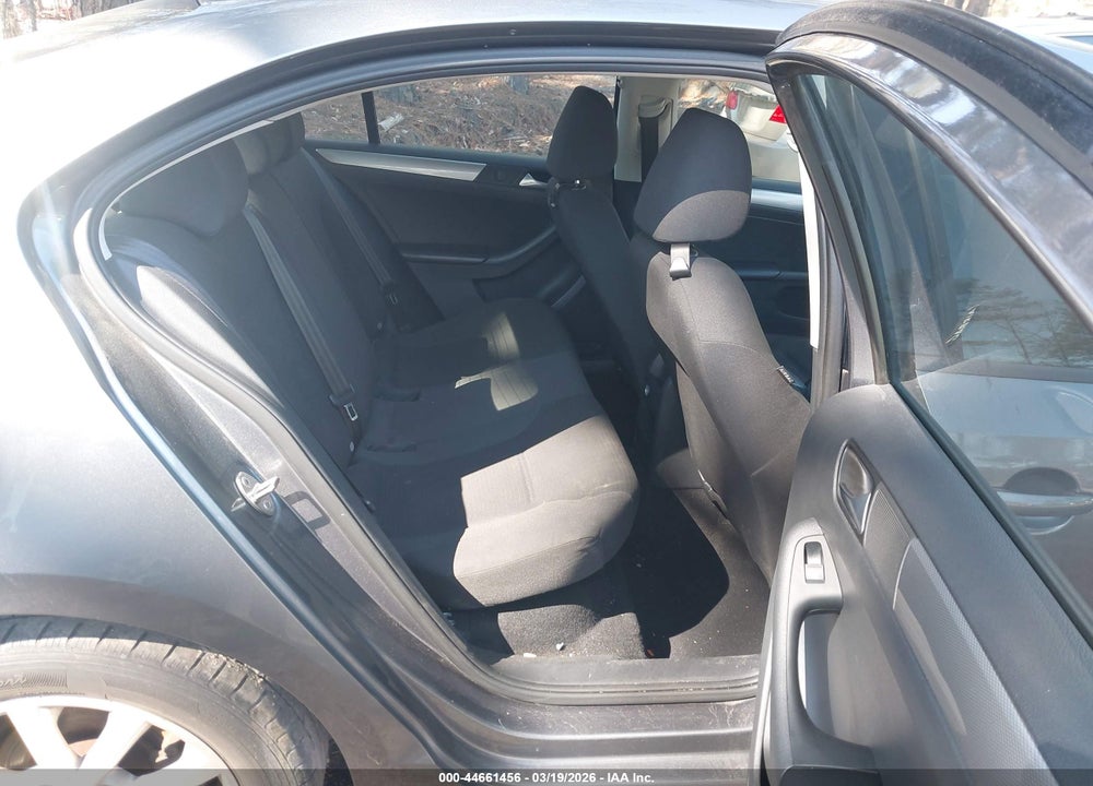 2015 VOLKSWAGEN JETTA 1.8T SE VIN: 3VWD17AJ5FM230814