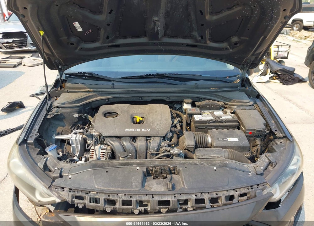 2018 HYUNDAI ELANTRA VIN: 5NPD84LF9JH397813
