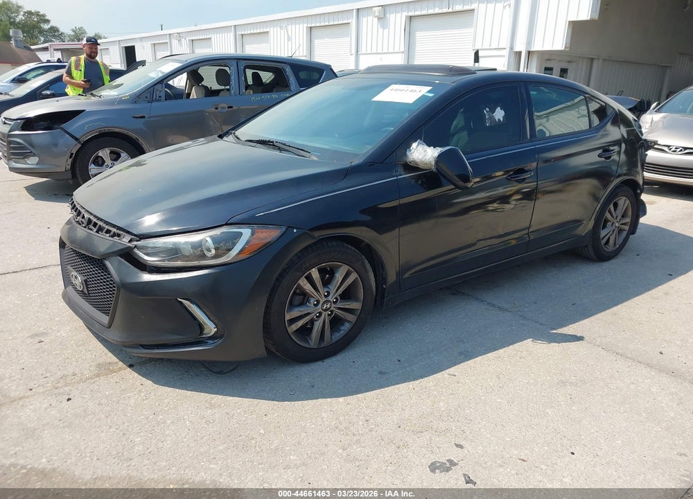2018 HYUNDAI ELANTRA VIN: 5NPD84LF9JH397813