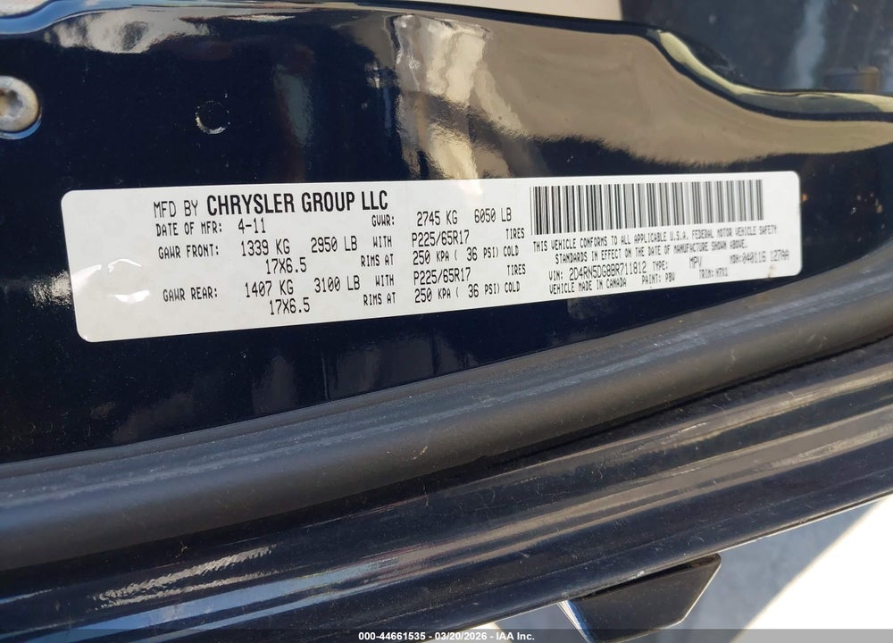 2011 DODGE GRAND CARAVAN CREW VIN: 2D4RN5DG8BR711812