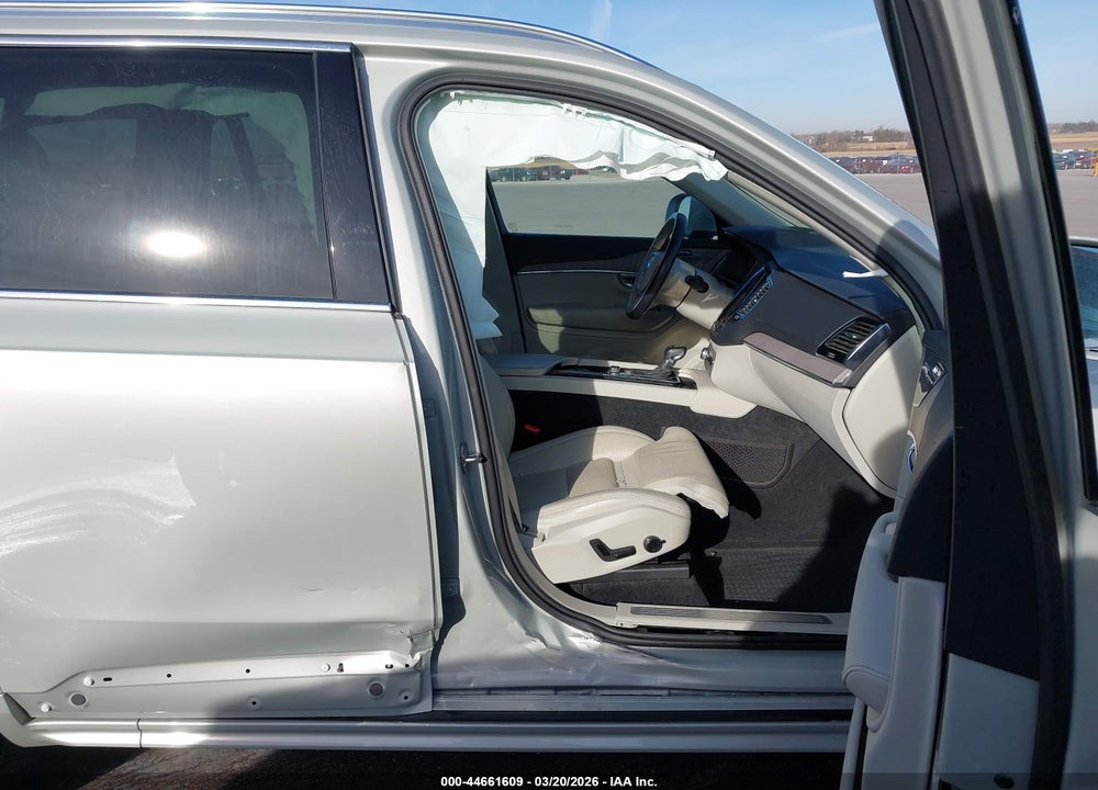 2021 VOLVO XC90 T6 INSCRIPTION 6 PASSENGER VIN: YV4A221L0M1684256