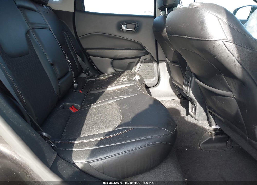 2018 JEEP COMPASS LATITUDE 4X4 VIN: 3C4NJDBB2JT143481