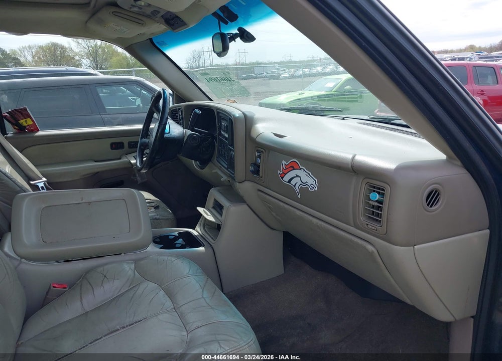 2001 CHEVROLET TAHOE LT VIN: 1GNEK13T71J307082