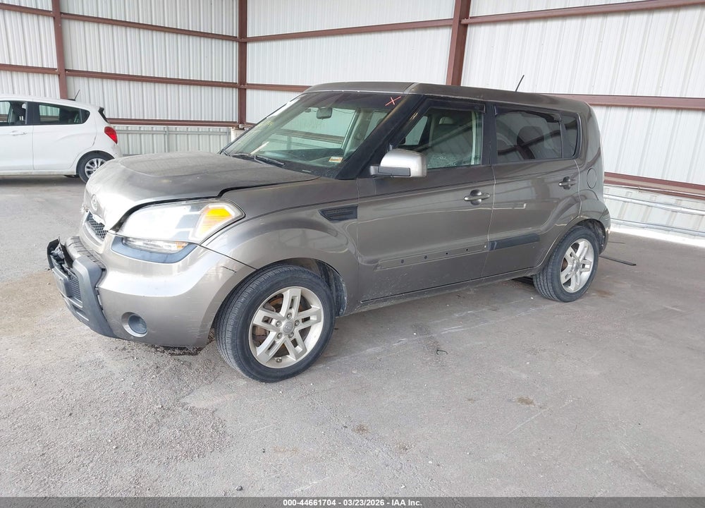 2011 KIA SOUL + VIN: KNDJT2A2XB7287235