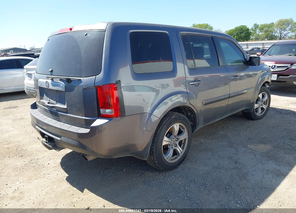 2015 HONDA PILOT EX VIN: 5FNYF3H4XFB001497