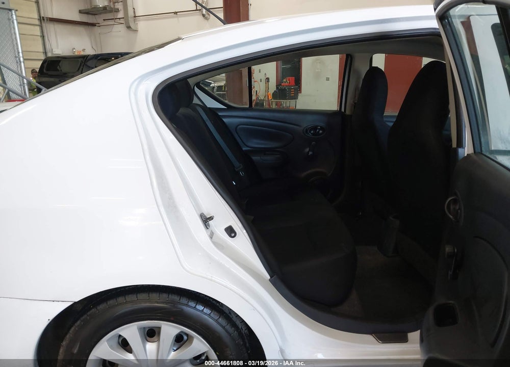 2015 NISSAN VERSA 1.6 S+ VIN: 3N1CN7AP7FL829584