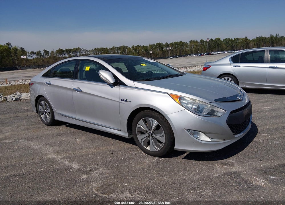2014 HYUNDAI SONATA HYBRID LIMITED VIN: KMHEC4A42EA107652