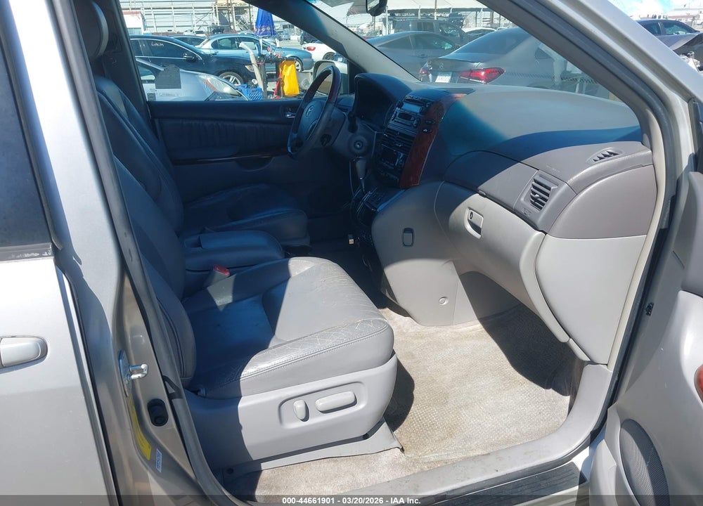 2005 TOYOTA SIENNA XLE LIMITED VIN: 5TDZA22C25S320142