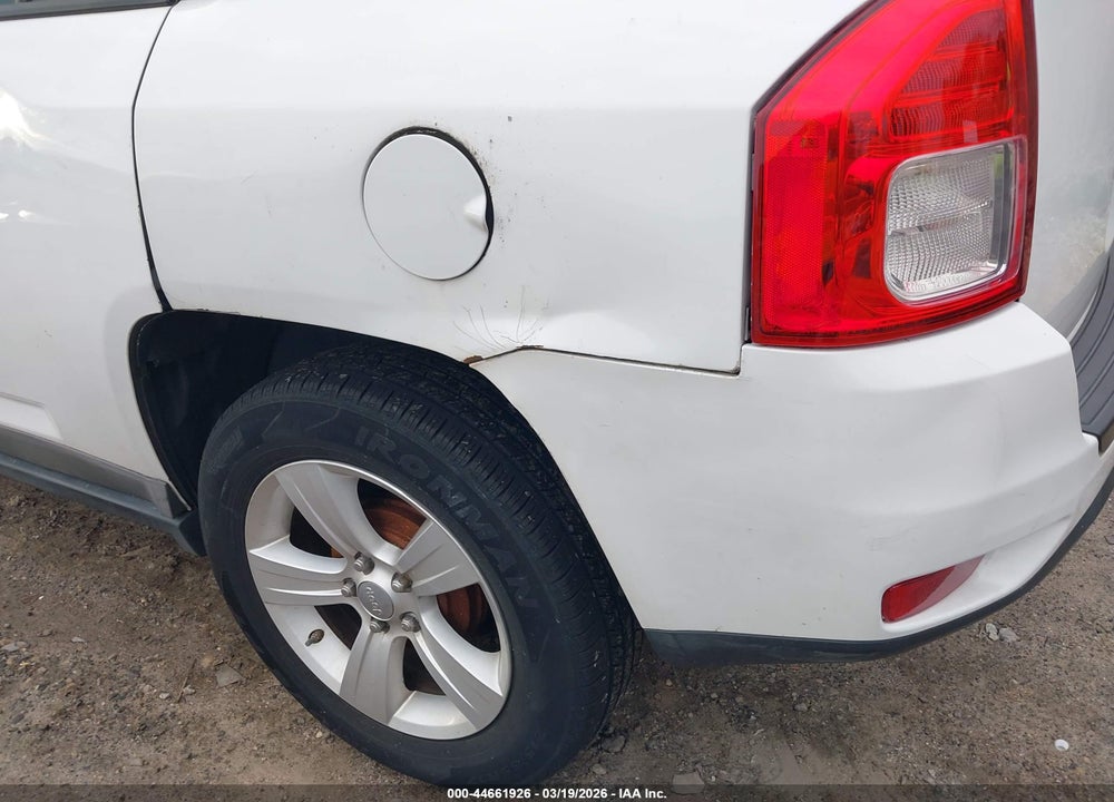2011 JEEP COMPASS VIN: 1J4NT1FB4BD139288