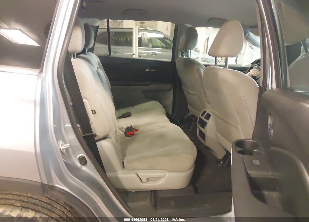 2018 HONDA PILOT EX VIN: 5FNYF6H3XJB000822