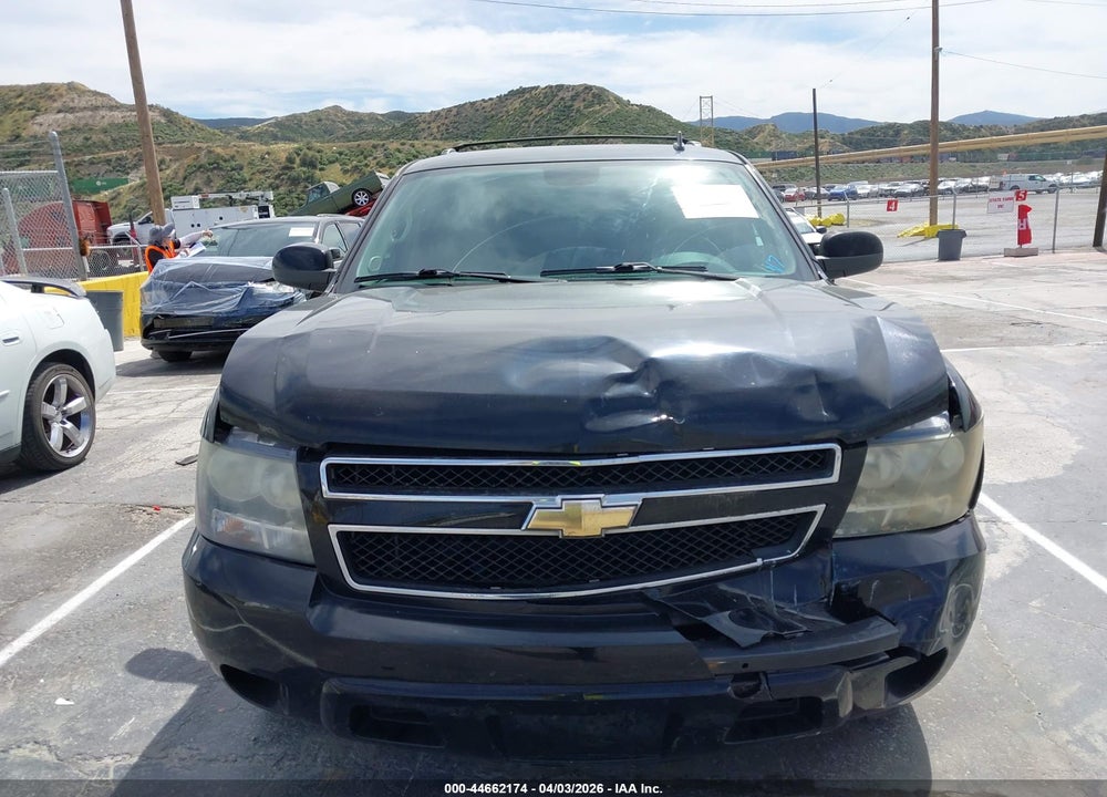 2011 CHEVROLET TAHOE LS VIN: 1GNSCAE06BR229254