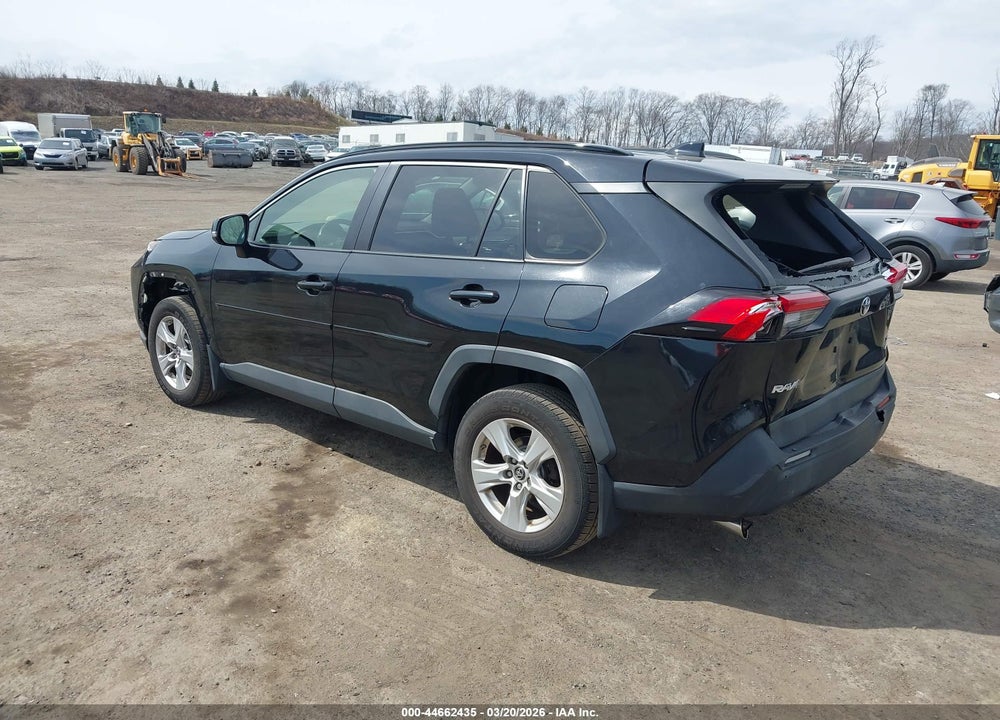 2019 TOYOTA RAV4 XLE VIN: JTMP1RFV5KD011042
