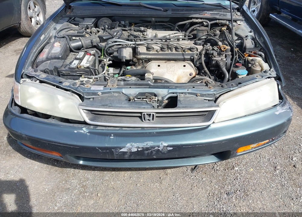 1996 HONDA ACCORD EX/EX-R VIN: 1HGCD5658TA089818