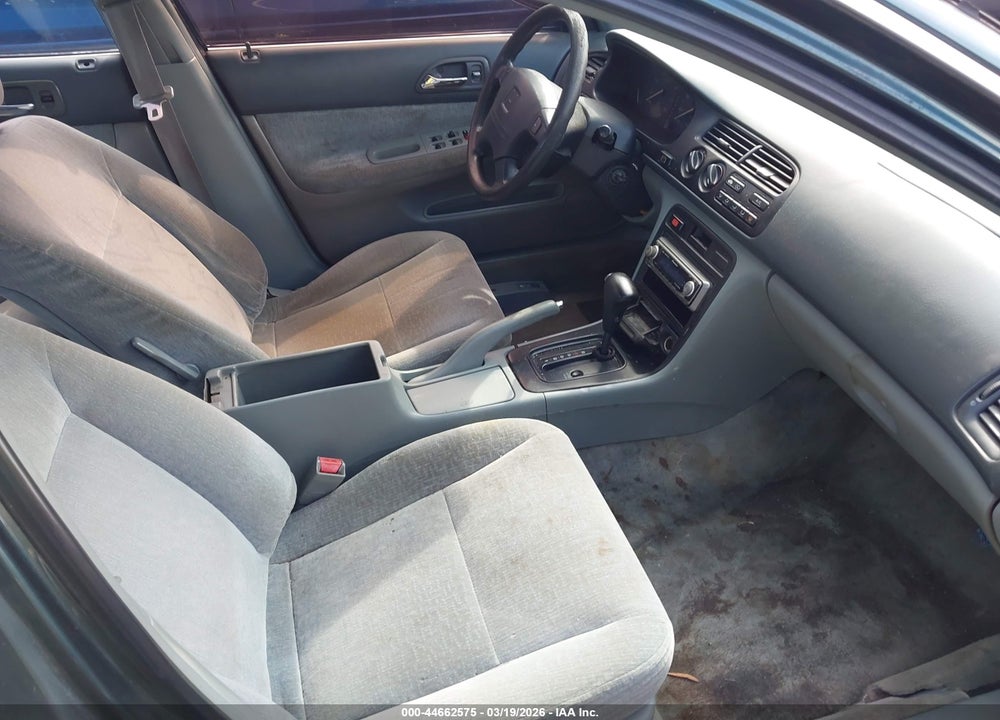 1996 HONDA ACCORD EX/EX-R VIN: 1HGCD5658TA089818