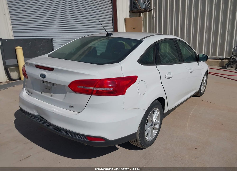 2018 FORD FOCUS SE VIN: 1FADP3F26JL328858