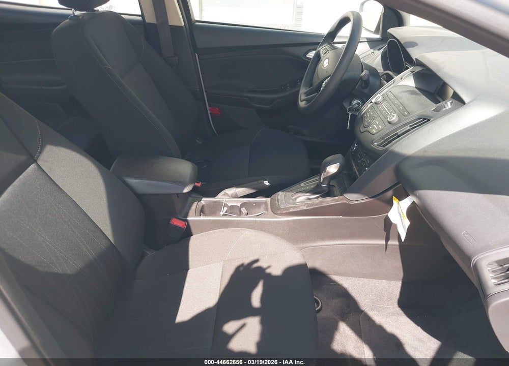 2018 FORD FOCUS SE VIN: 1FADP3F26JL328858